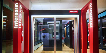 奥地利窗户厂家用高速行式打印机生成高清分辨率物流配送条形码